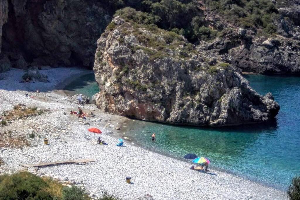 Sea And Sun Apartments 304 Ιδιωτικό Διαμέρισμα Kardamíli Kültér fotó