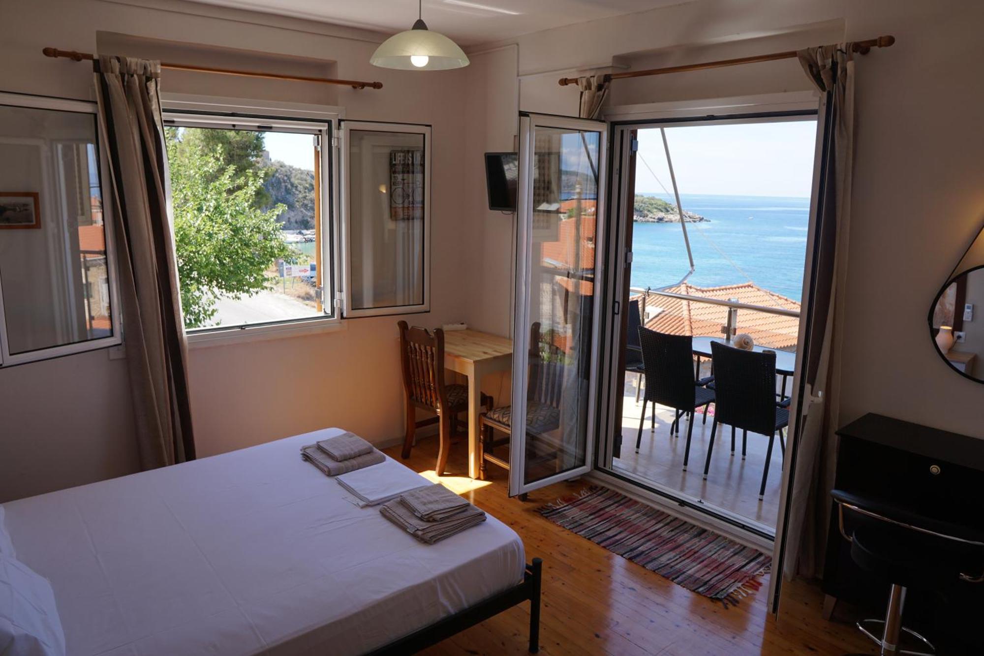 Sea And Sun Apartments 304 Ιδιωτικό Διαμέρισμα Kardamíli Kültér fotó